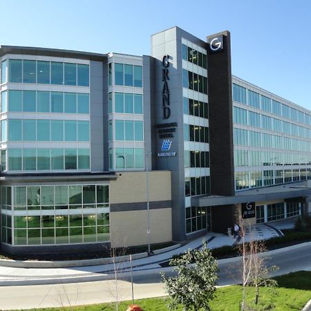 The Grand Winnipeg Airport Hotel By Lakeview Экстерьер фото