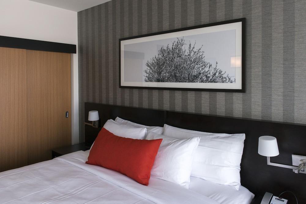 The Grand Winnipeg Airport Hotel By Lakeview Экстерьер фото