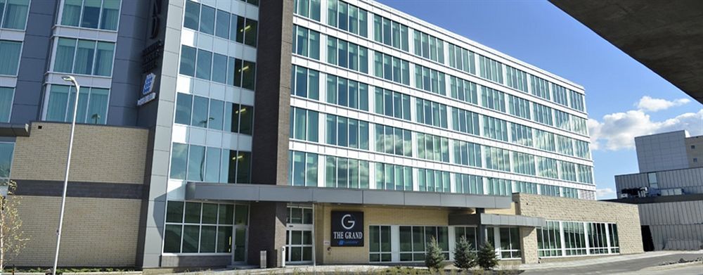 The Grand Winnipeg Airport Hotel By Lakeview Экстерьер фото