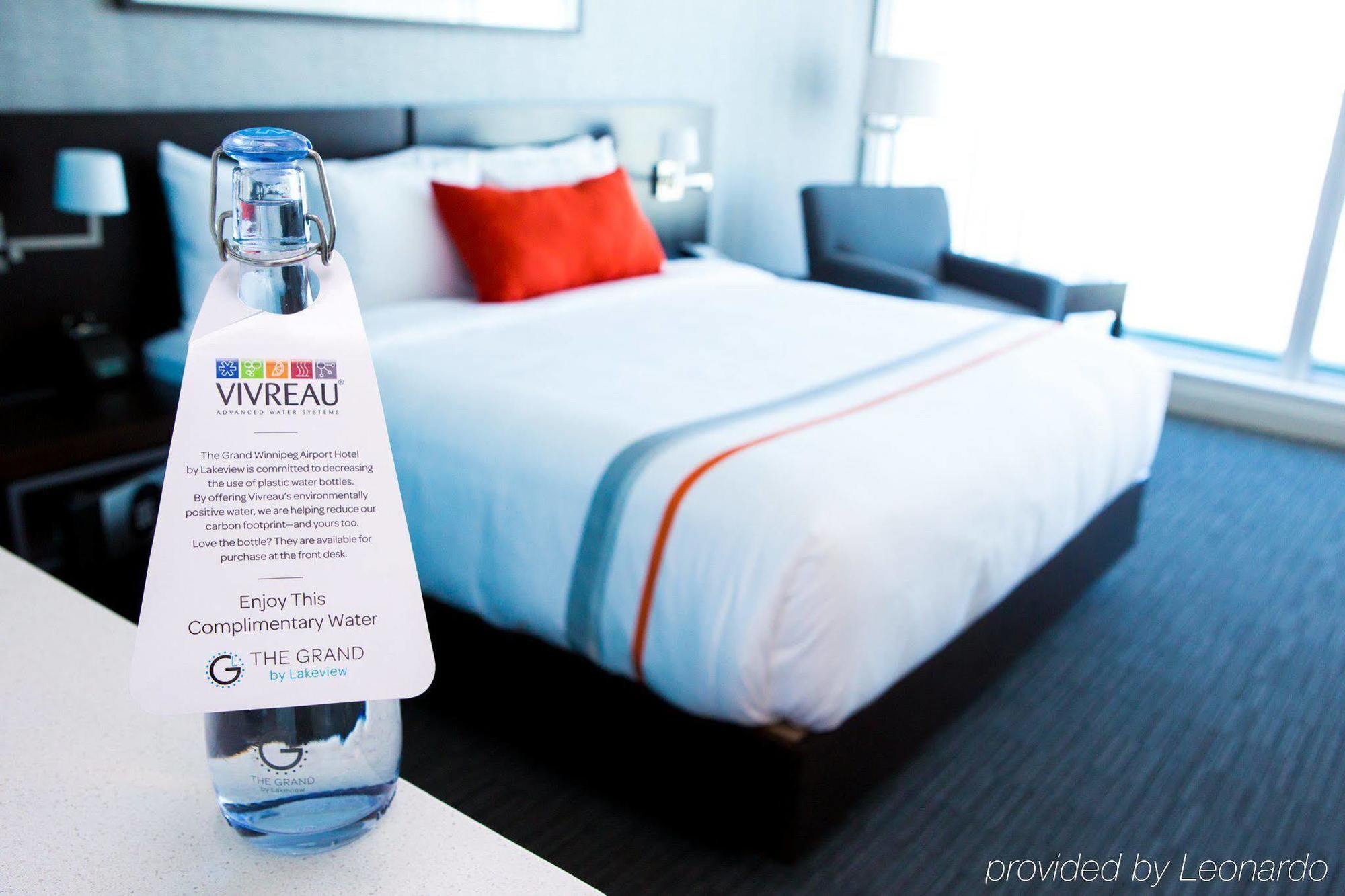 The Grand Winnipeg Airport Hotel By Lakeview Экстерьер фото