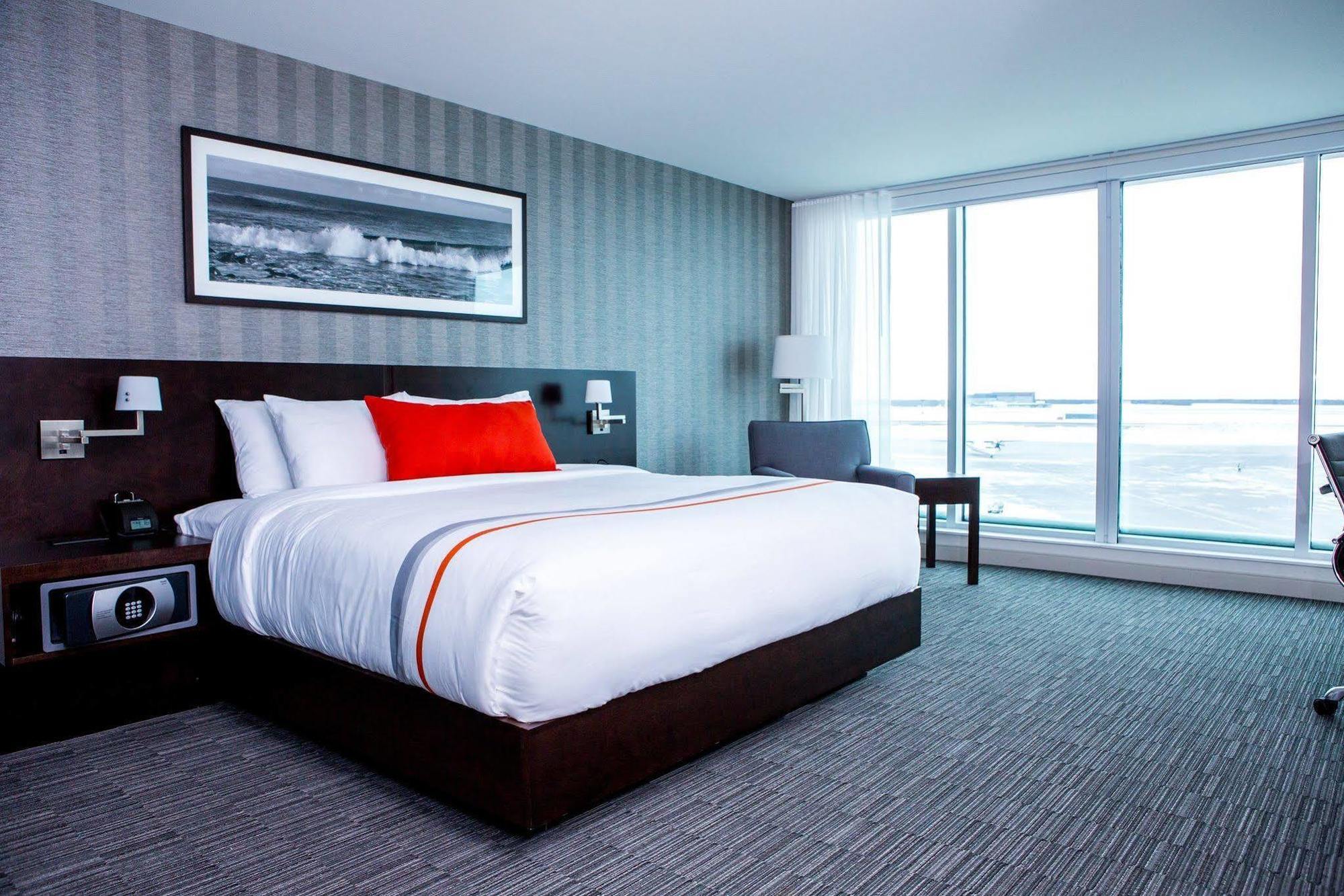 The Grand Winnipeg Airport Hotel By Lakeview Экстерьер фото