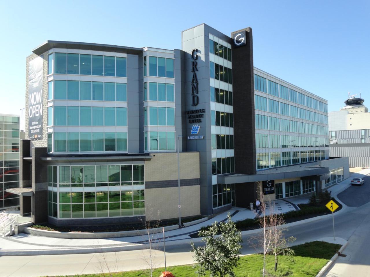 The Grand Winnipeg Airport Hotel By Lakeview Экстерьер фото
